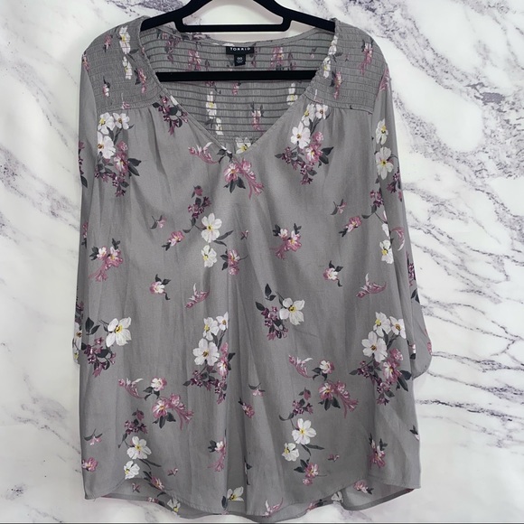 Torrid Gray Blouse With Pink/ White Flower Print - Picture 1 of 9